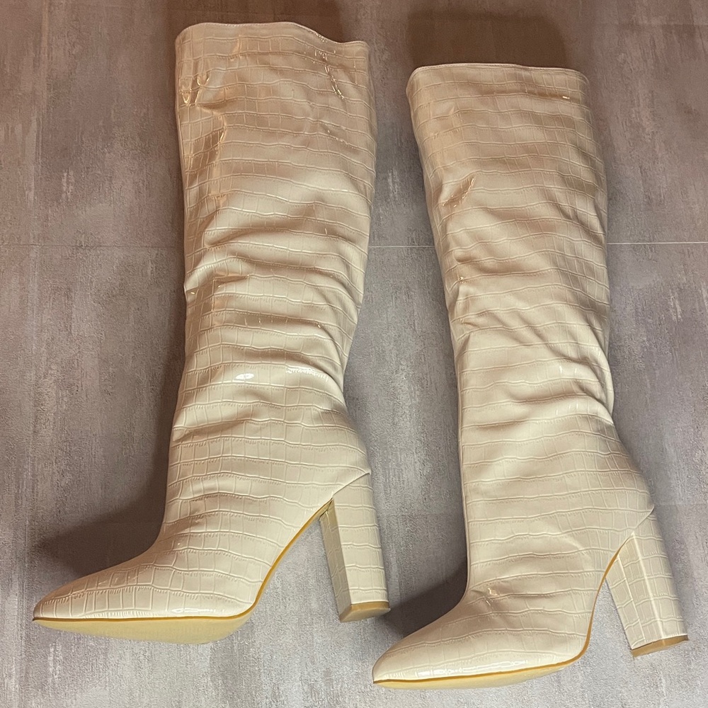 Elegant Cream Faux Croc Knee-High Women's Boots- Sz 10 - Picture 9 of 16